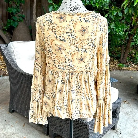 EUC Spell 💫Vintage Celestial Blouse in Cream size Large - Picture 6 of 10
